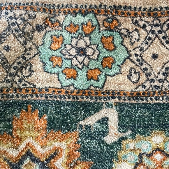 •urban outfitters chenille rug• - Picture 8 of 9